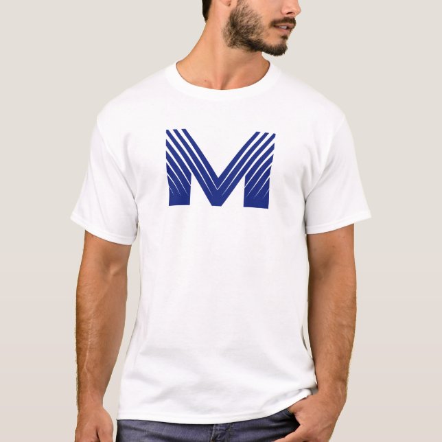Camiseta Linha Azul Elegante Letra M (Frente)