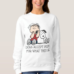 Camiseta Linus confortado com o ouvido de Snoopy