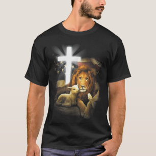Camiseta Lion E Lamb Atravessam O Cristo De Jesus
