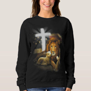 Camiseta Lion E Lamb Atravessam O Cristo De Jesus