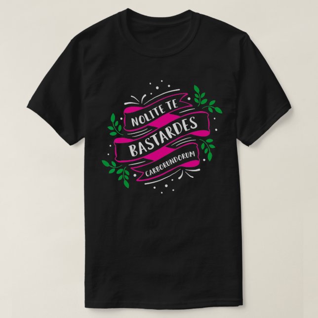 Camiseta Livro Amado Feminista Citação Nolite Te Bastardes  (Frente do Design)