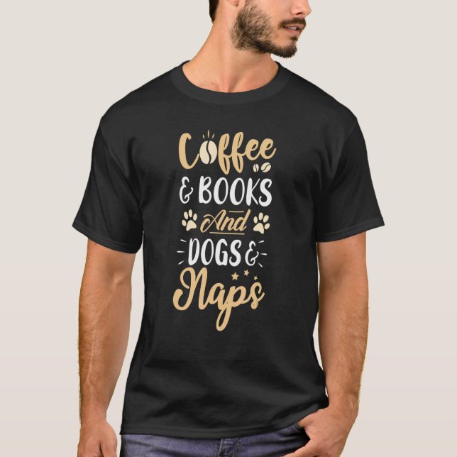 Camiseta Livros De Café E Cães Batem Café (Frente)