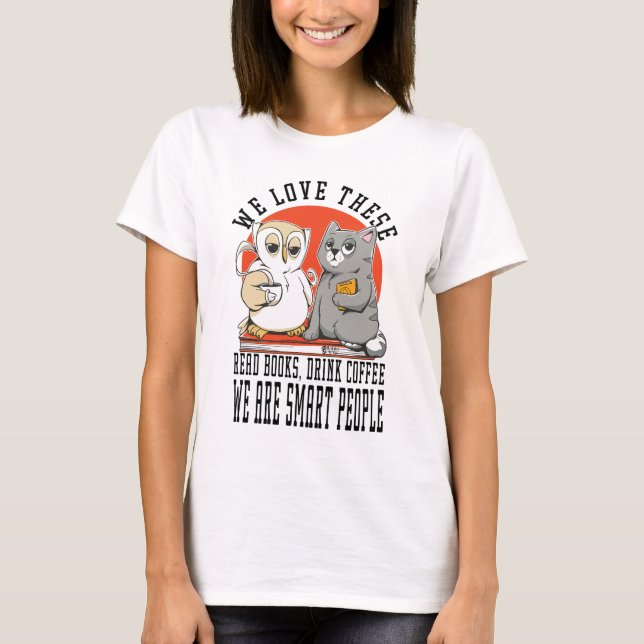 Camiseta Livros E Cafés Brancos (Frente)