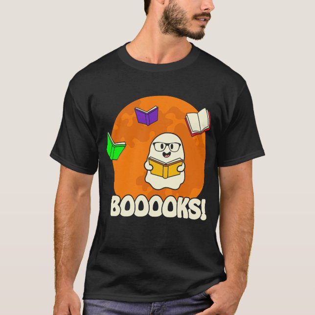 Camiseta Livros Fantasma Lendo Livros Engraçados (Frente)