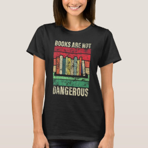 Camiseta Livros Não São Vermes Retroativos Perigosos