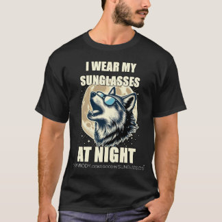 Camiseta Lobo Uivando de Óculos na Lua - ELGIS