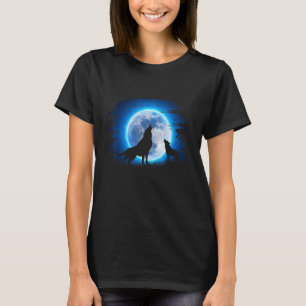 Camiseta Lobo Uivando Retro Sob Uma Cena De Acampamento Ao