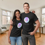 Camiseta Logotipo comercial - Nome do trabalhador negro<br><div class="desc">Fundo preto. Personalize e adicione o logotipo da sua empresa e um nome ou texto.</div>