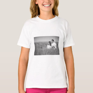 Camiseta Logotipo personalizado simples e elegante aqui, em