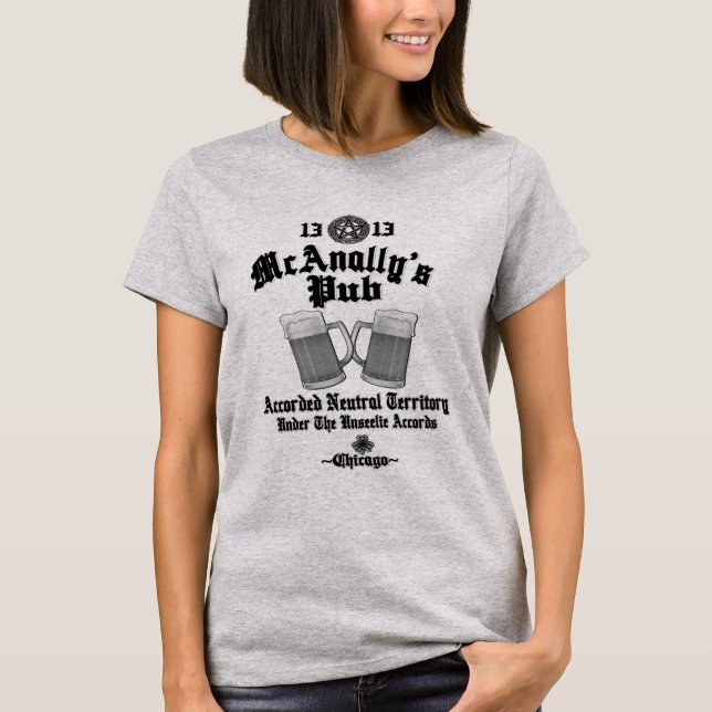 Camiseta Logotipo preto Pub da McAnally (Frente)