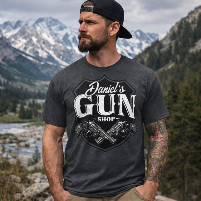 Camiseta Loja de Armas Revolvers Antigos do Oeste Personali (Criador carregado)