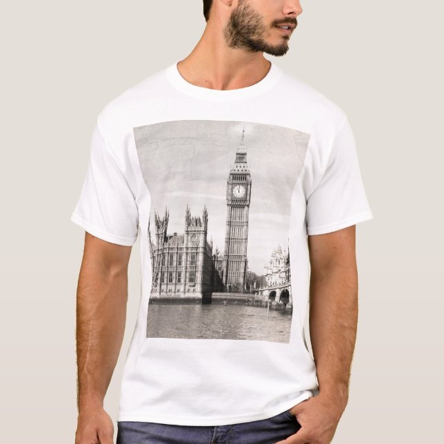 Camiseta Londres antiga, preto e branco. (Frente)