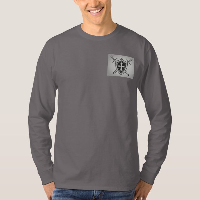 Camiseta Longa do Guerreiro Templário de Espada e  (Frente)
