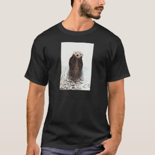 Camiseta Lontra de sorriso adorável no lago
