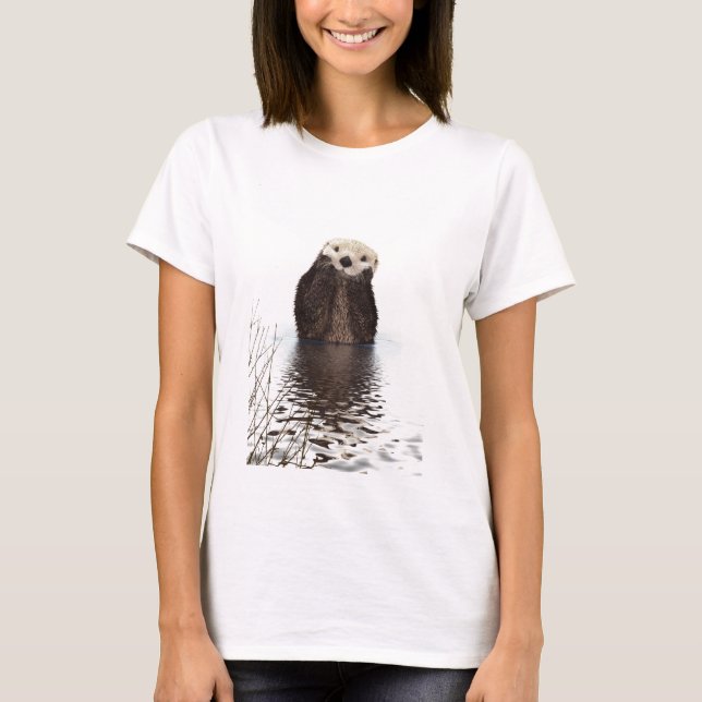 Camiseta Lontra de sorriso adorável no lago (Frente)