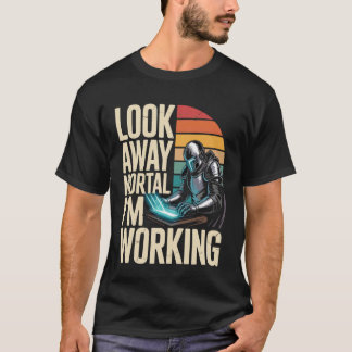 Camiseta Look Away Mortal I'm Working Vintage Retro Classic