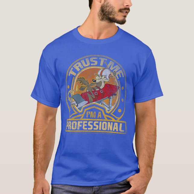 Camiseta Looneyunes Wile E Coyoterust Me Im A Professional  (Frente)