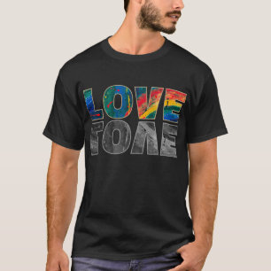Camiseta Love Abstrato Art Letters Colorir Rainbow