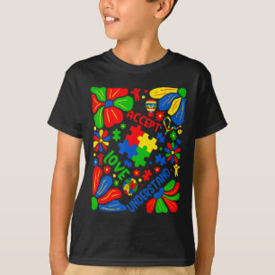 Camiseta Love Accept Entender Autism Boho Flower