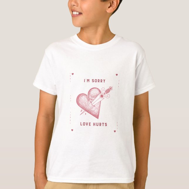 Camiseta Love Hurts | Dark Romance Broken Heart (Frente)