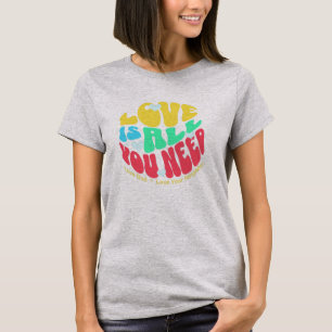 Camiseta Love is All You Need