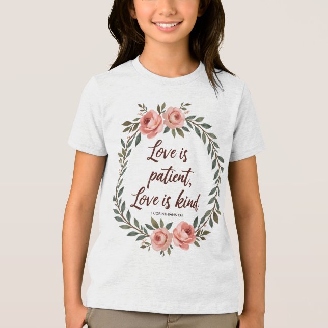 Camiseta Love Is Patient, Love Is Kind Bible Tee  (Frente)