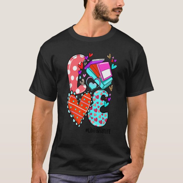 Camiseta LOVE Librarian Life Leopard Heart Valentine's Day  (Frente)