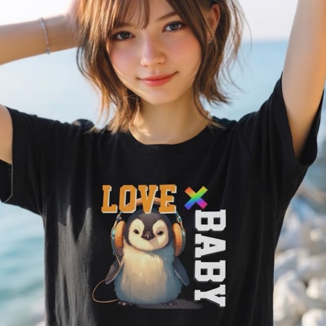 Camiseta LOVE × PENGUIN - Custom  (Criador carregado)