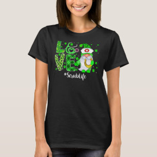 Camiseta Love Scrub Life Gnomo Enfermeira Enfermeiro Engraç
