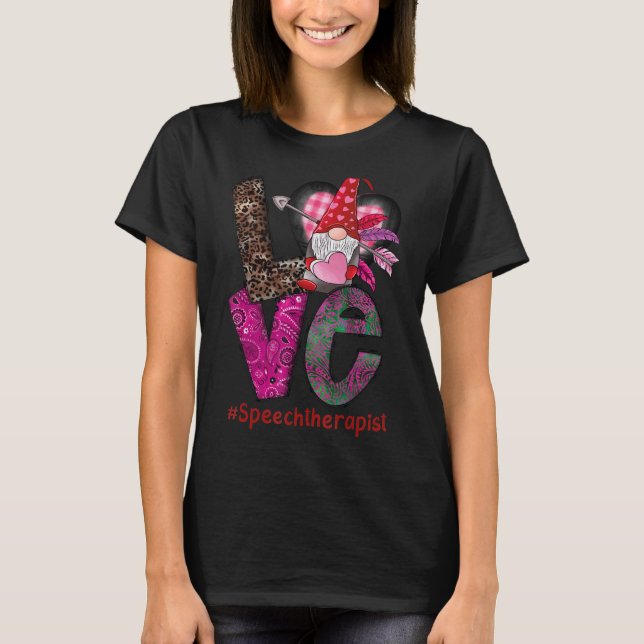 Camiseta Love Speech Therapist SLP Gnome Valentine's Day he (Frente)
