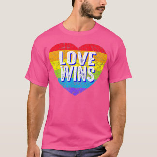 Camiseta Love Win Heart Rainbow Sinal de Paz Orgulho Lésbic