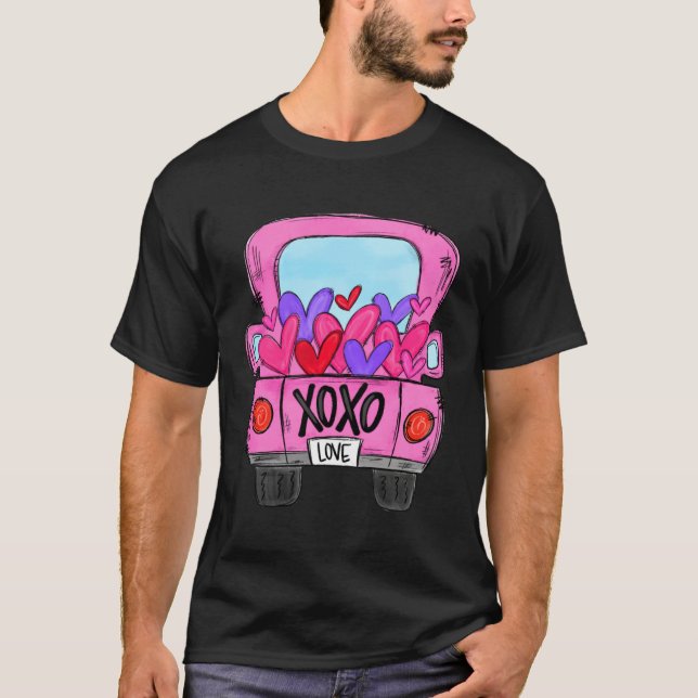 Camiseta Love XOXO Heart Pink Truck Valentines Day Couple B (Frente)
