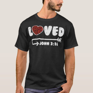 Camiseta Loved John 316 Leopard Heart Valentines Day Christ