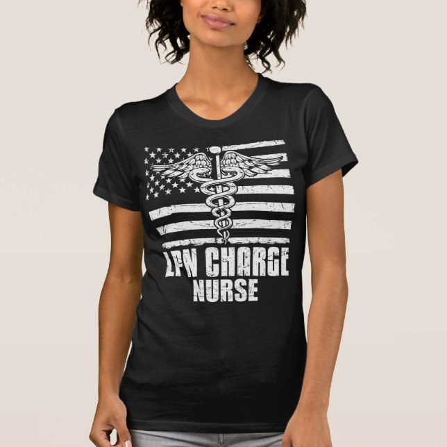 Camiseta LPN Charge Nurse American Flag (Frente)