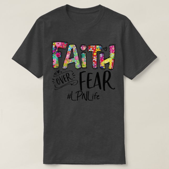 Camiseta LPN Faith Enfermando Sobre Medo Flói Deus (Frente do Design)