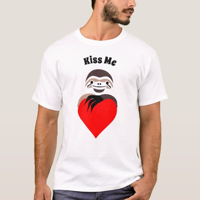 Camiseta Lpreguiçoso abraçando um coração de amor vermelho (Frente)