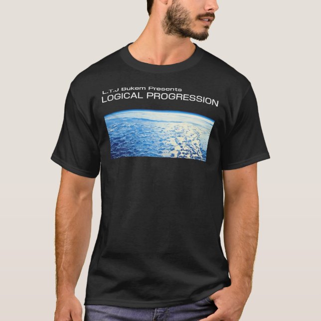 Camiseta LTJ Bukem apresenta progressão lógica essencial T (Frente)