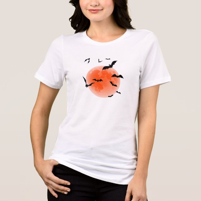 Camiseta Lua Vermelha Halloween E Morcegos Pretos (Frente)