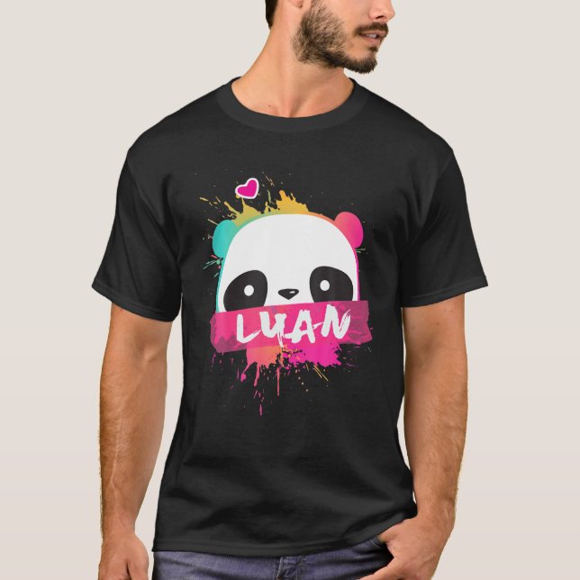 Camiseta LUAN - Meninos Bonitos com Panda Adorável (Frente)