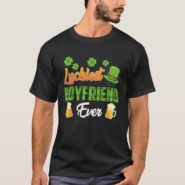 Camiseta Luckiest Boyfriend Ever St  Patrick's Day     (Frente)