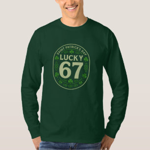 Camiseta Lucky 67 – Dia de São Patrício Emblema de Trevo Ce