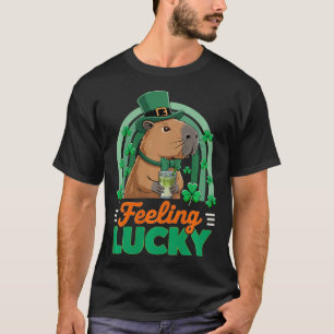 Camiseta Lucky Capybara Dia de São Patrício Divertido Match