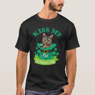 Camiseta Lucky Cat Lover Dia de São Patrício me beija Eu 