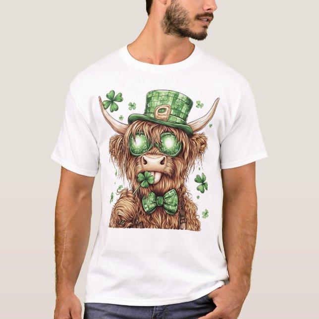 Camiseta Lucky Highland Cow St. Patrick’s Day Shirt (Frente)