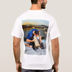 Camiseta lutador de jacarés com a cabeça na boca