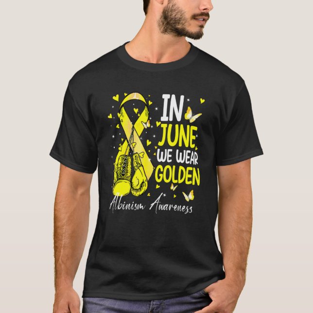 Camiseta Luvas Boxando Em Junho Vestimos Albinismo Ouro Em  (Frente)