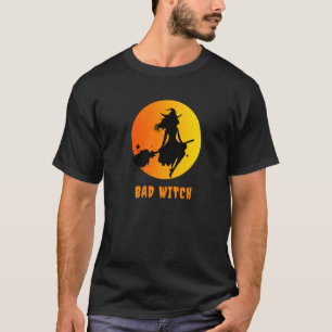Camiseta Má Bruxa em um Vara Voando sobre a Lua