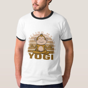 Camiseta Macaco engraçado e fofo fazendo ioga. poses engraç