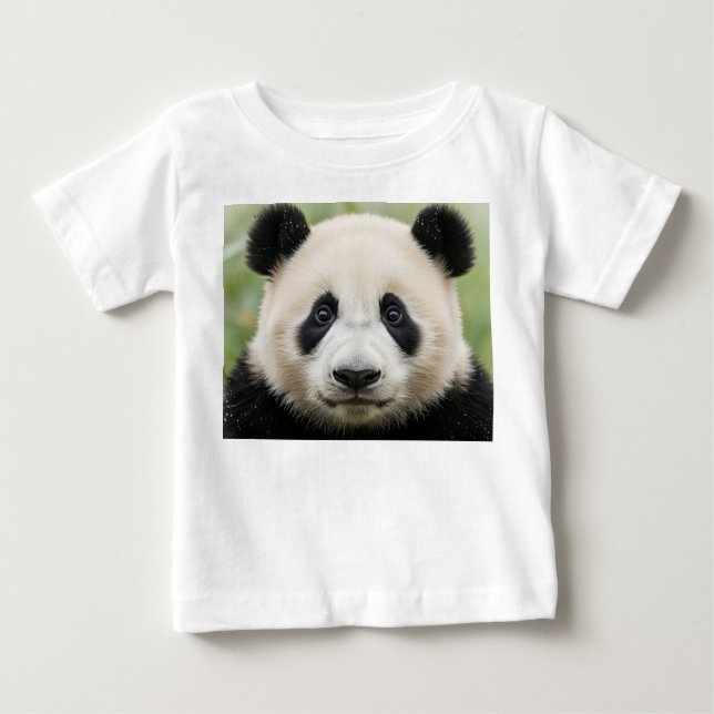 Camiseta Macro Close-up do Rosto de Panda Bebê (Frente)