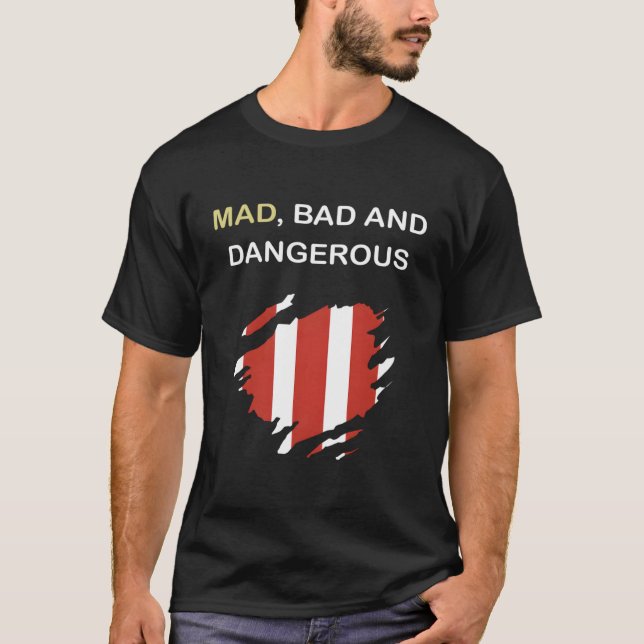 Camiseta Mad Mad E Perigoso (Frente)